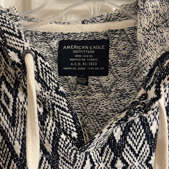 American eagle poncho style drawstring hoodie- like new - Picture 2 of 3